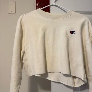 Champion Women's Cream Cropped Sweatshirt